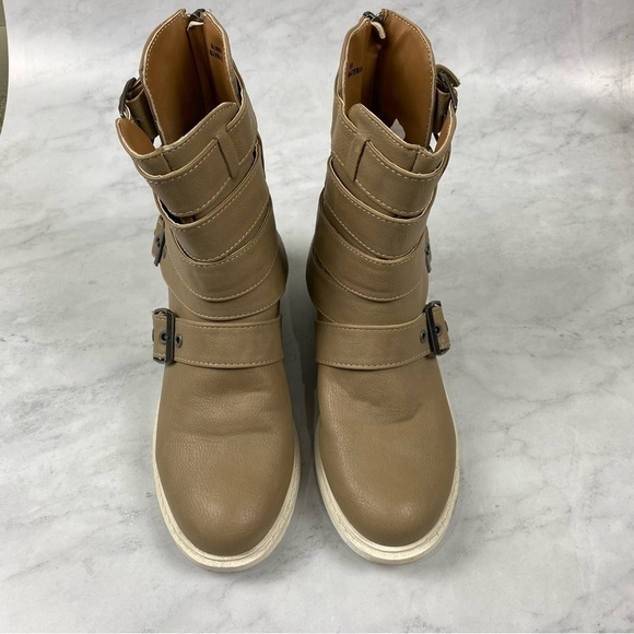 Dollhouse Women's Mummy Chunky Buckle Heeled Ankle Winter Boots Tan White Size 6 - Picture 7 of 7